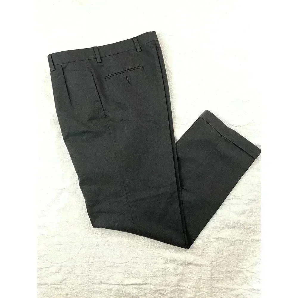 Dockers Men's Gray Pants W34 L 34 Pleated Classic Fit‎ Slacks Stain Defender